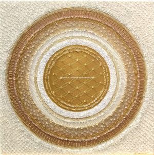 ... KÁVIČKOVÁ MANDALA - LATTÉ III. ... - original, plátno 50x50cm, akryl s diamantovými křišťály