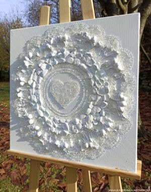 ... MINIMALISTICKÝ MOTIV PŘÍRODY - BÍLÁ (šípek, dobro-mysl) ... - originál, plátno 50x50cm, akryl s diamantovými křišťály