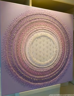 ... HOJNOST - VDĚČNOST A PŘIJETÍ V. ... - original, plátno 60x60cm, akryl s diamantovými křišťály