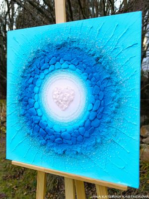 … MODRÝ MOTIV PŘÍRODY – KŘIŠŤÁLOVÉ SRDCE … - original, plátno 60x60cm, akryl s diamantovými křišťály, pískovými kameny, šípky, bylinkami (dobro-mysl), větvičky lesních stromů