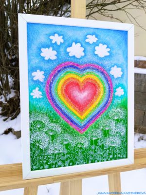 … DUHOVÉ SRDÍČKO S KŘIŠŤÁLY … - original, kresba na papír 30x40cm v bílém rámu, pastelka, diamantové křišťály