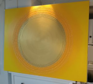 ... SLUNCE VII. ... - original, plátno 130x100cm, akryl s diamantovými křišťály - základní verze obrazu s křišťály (obraz je možno doplnit větším množstvím křišťálů až do jeho okrajů)