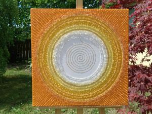 ... ORANŽOVÁ MANDALA SE ZLATOU SPIRÁLOU ... (OBRAZ NA PŘÁNÍ pro paní Jolanku z Brna) - original, plátno 60x60cm, akryl s diamantovými křišťály