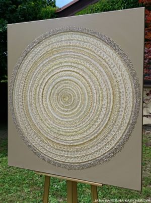 … KÁVIČKOVÁ MANDALA LATTÉ – PŘÁNÍ … - original, plátno 100x110cm, akryl s diamantovými křišťály