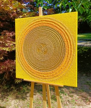 ... SLUNCE - SYMBOL ŠTĚSTÍ - KELTSKÉ TRISKELE ... - original, plátno 80x80cm, technika akryl s diamantovými křišťály