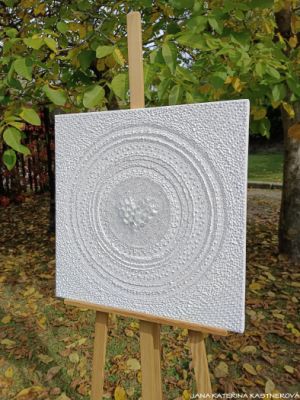 … KŘIŠŤÁLOVÉ SRDCE – BÍLÁ … - original, plátno 60x60cm, technika akryl s diamantovými křišťály různých velikostí
