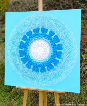 … MOTIV PŘÍRODY – MODRÁ III. … - originál, plátno 80x80cm, akryl s diamantovými křišťály a pískovými kameny